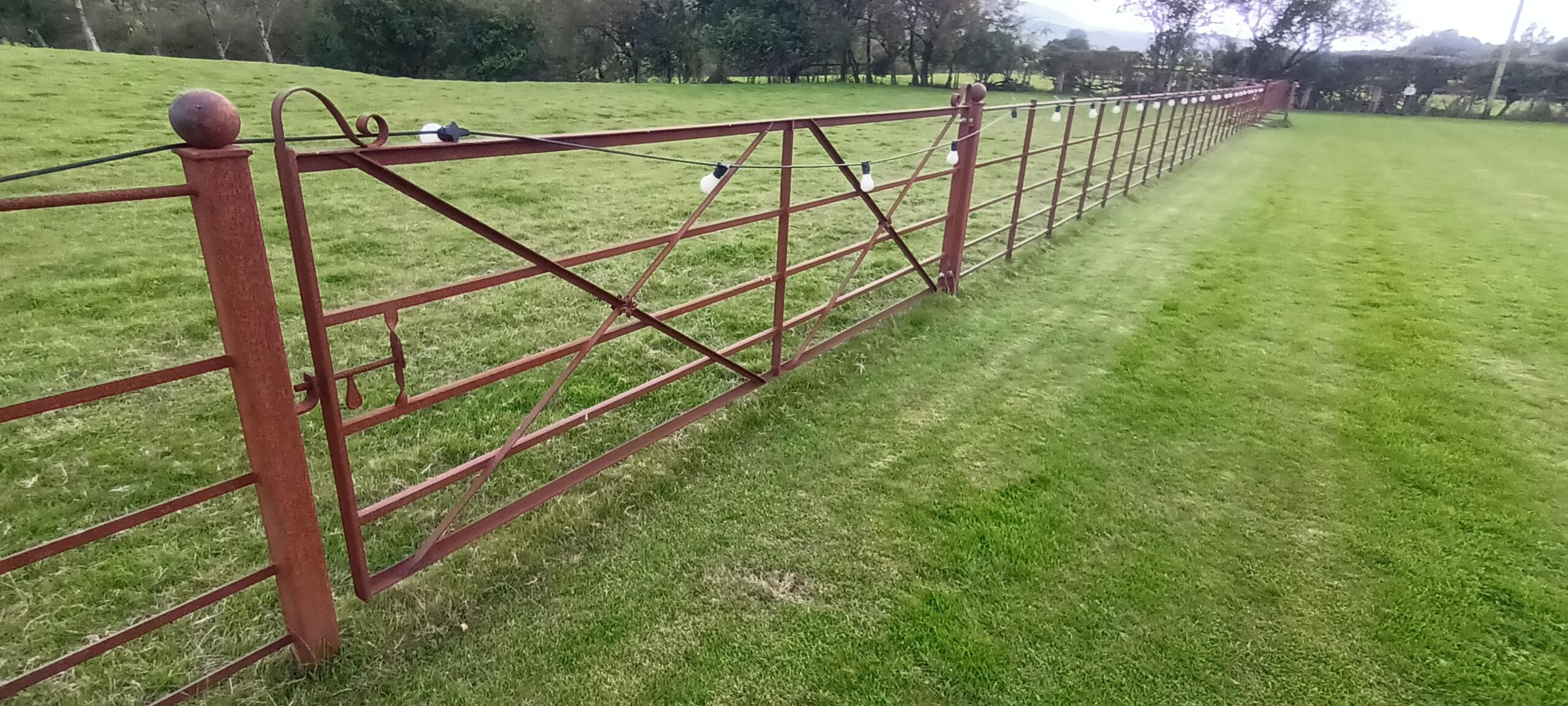 Estate fencing post. Top rail 20mm Dia - 4no. 16mm Dia. lower rails Lockinex