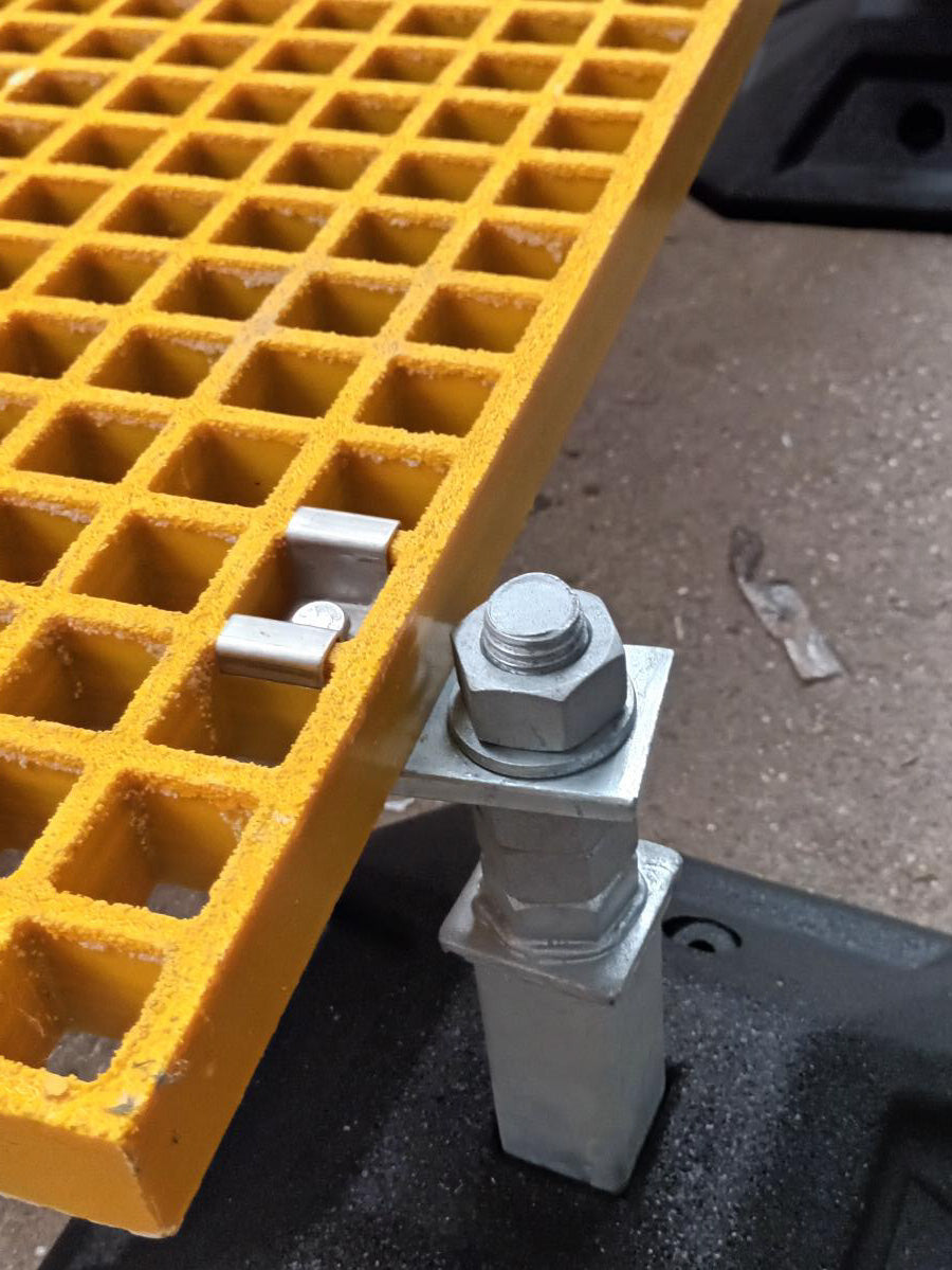 Roof Services Support Foot-Rubber Roof Edge Guardrail Systems Lockinex
