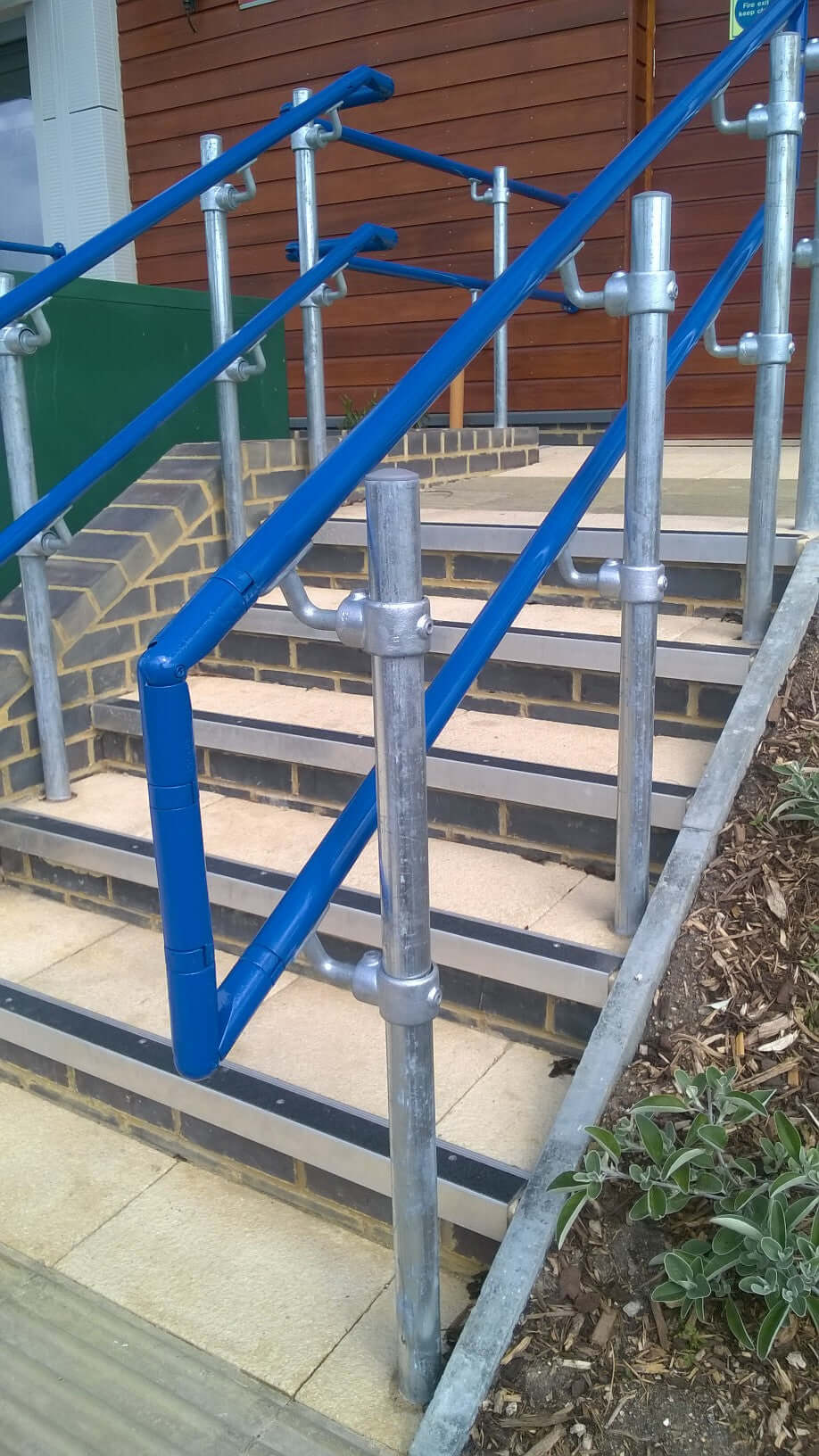 DDA compliant handrail